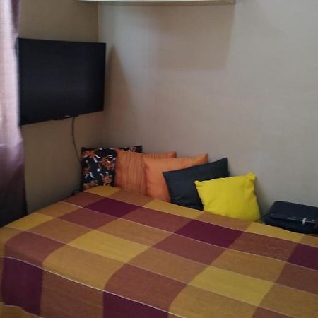 Quarto Individual Privativo Em Copacabana Ріо-де-Жанейро Екстер'єр фото